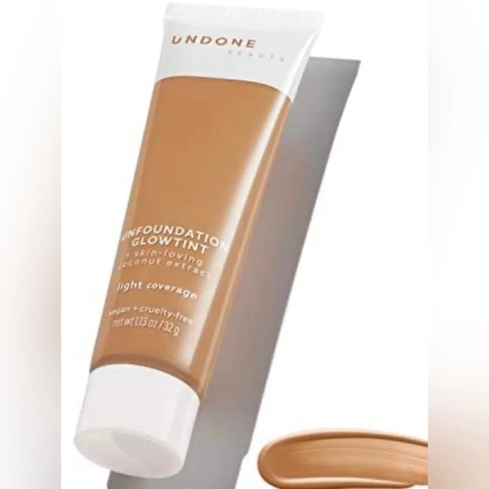 Undone Beauty Unfoundation Light Coverage Glow Tint Foundation #470 with Coconut